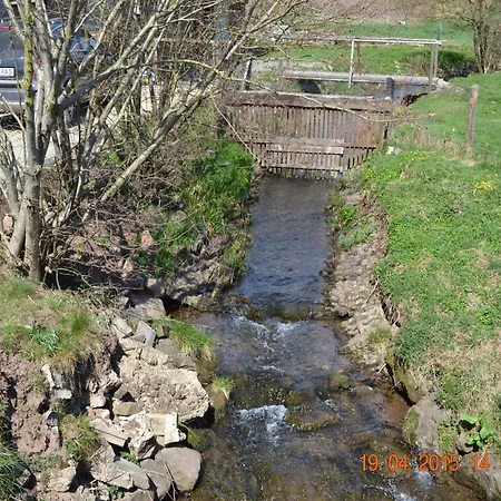 Apartment Quiet Along A Stream In Halenfeld